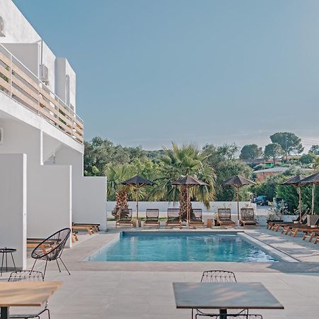 מוראיטיקה Olive Grove Suites Boutique Hotel מראה חיצוני תמונה