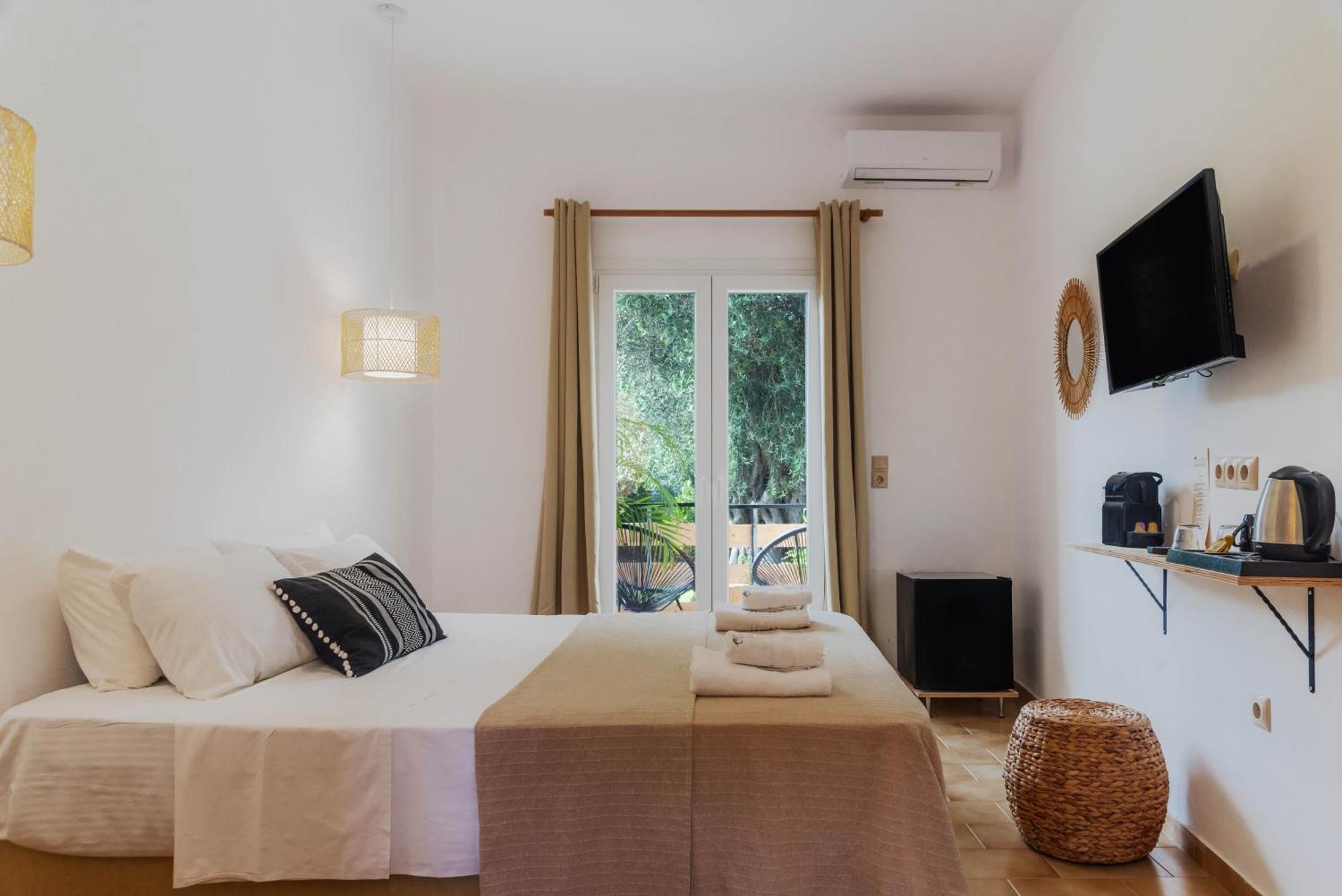 מוראיטיקה Olive Grove Suites Boutique Hotel מראה חיצוני תמונה