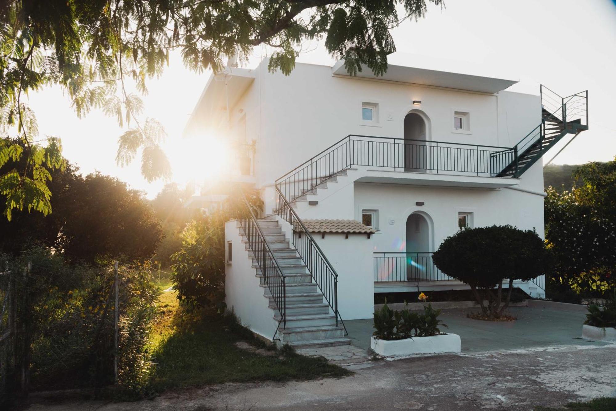 מוראיטיקה Olive Grove Suites Boutique Hotel מראה חיצוני תמונה