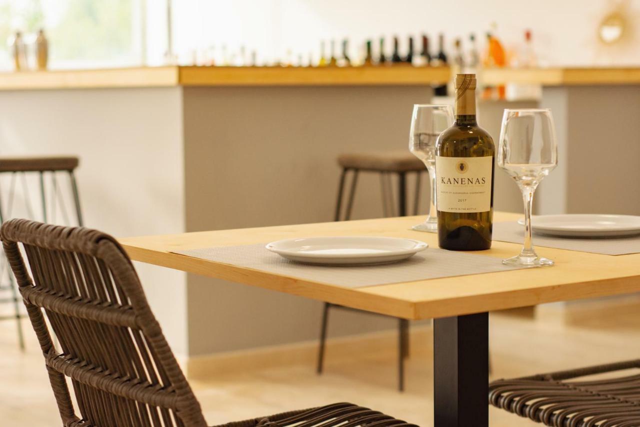 מוראיטיקה Olive Grove Suites Boutique Hotel מראה חיצוני תמונה