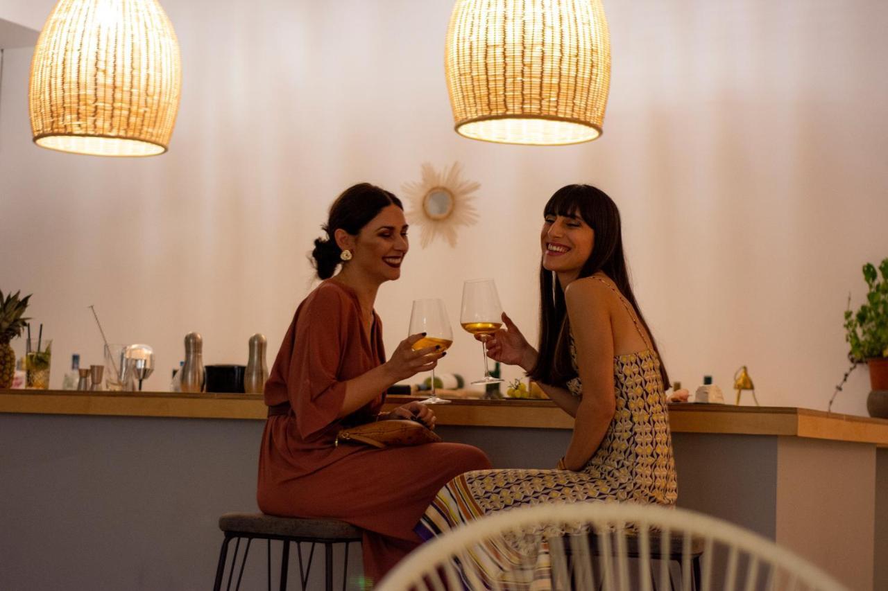 מוראיטיקה Olive Grove Suites Boutique Hotel מראה חיצוני תמונה